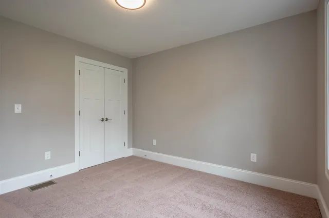 $694,900 | 8 Hikers Lane, Nashua, NH 03062