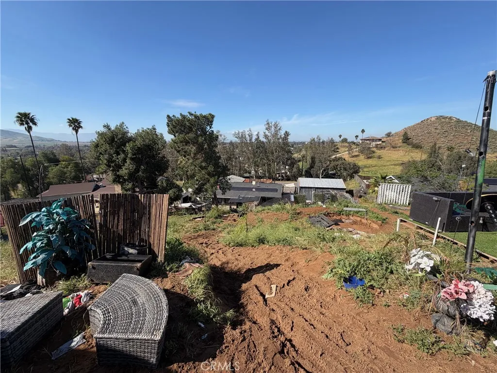 5484 Cedar Street Jurupa Valley, CA 92509 - Photo 4 of 19 Backside of Proeprty