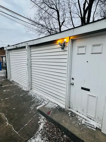 a view of a garage