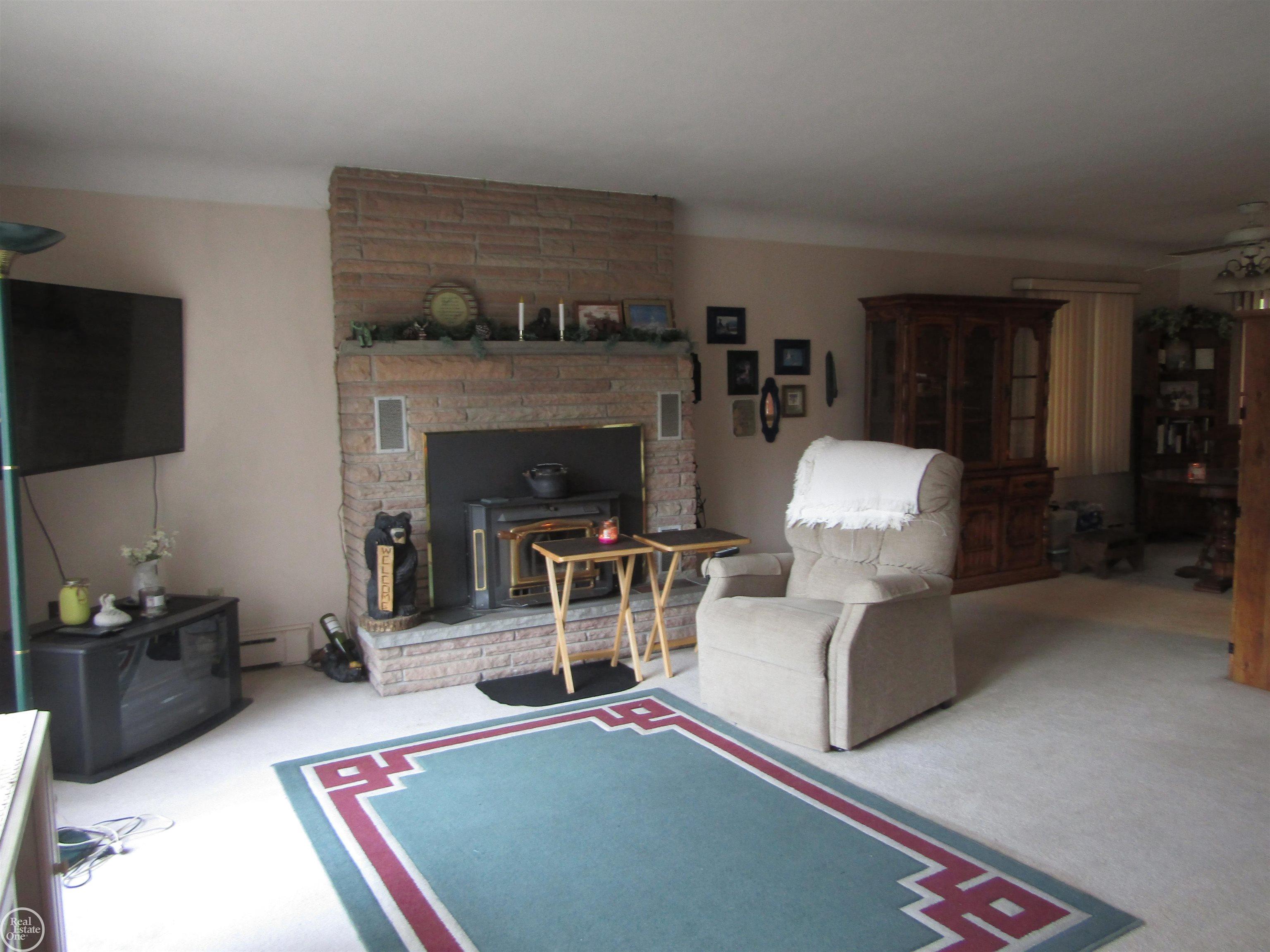 14870 Sharrard Road Allenton, MI 48002 - Photo 3 of 29