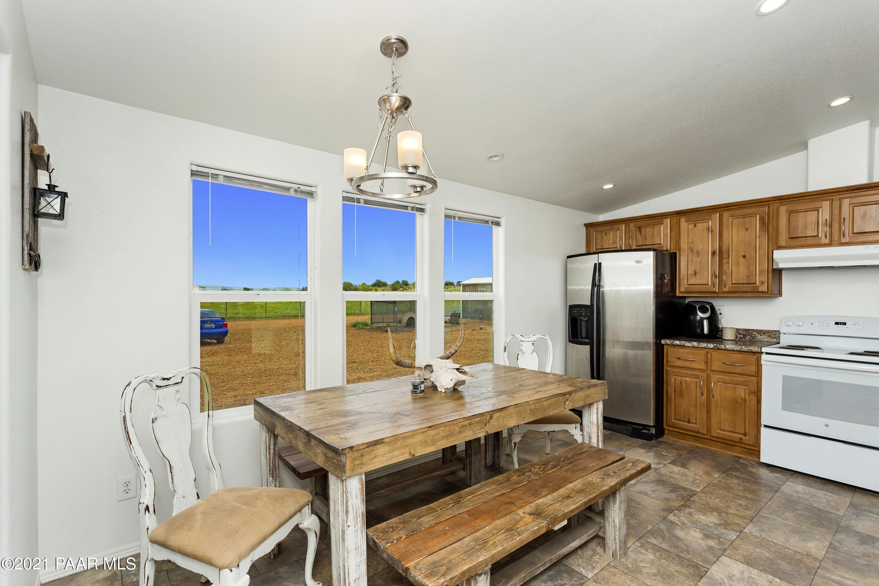 23350 North Headwaters Road Paulden, AZ 86334 - Photo 5 of 33 Dining Room - Kitchen Combo