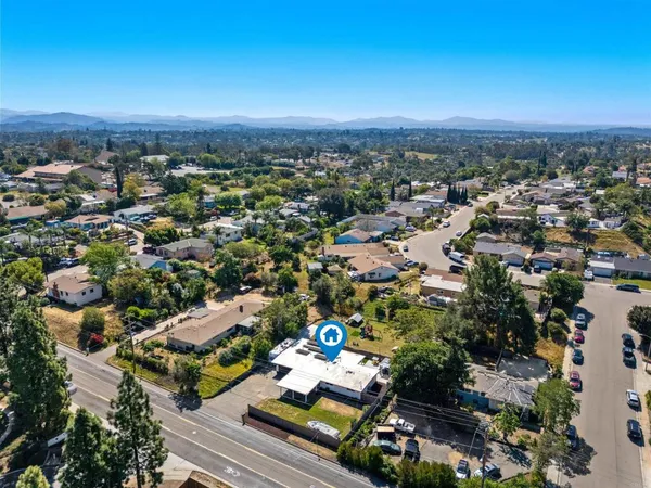 $825,000 | 1265 East Fallbrook Street, Fallbrook, CA 92028
