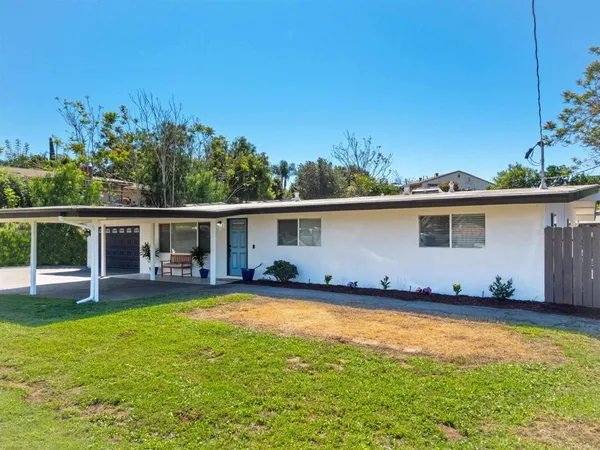 $825,000 | 1265 East Fallbrook Street, Fallbrook, CA 92028