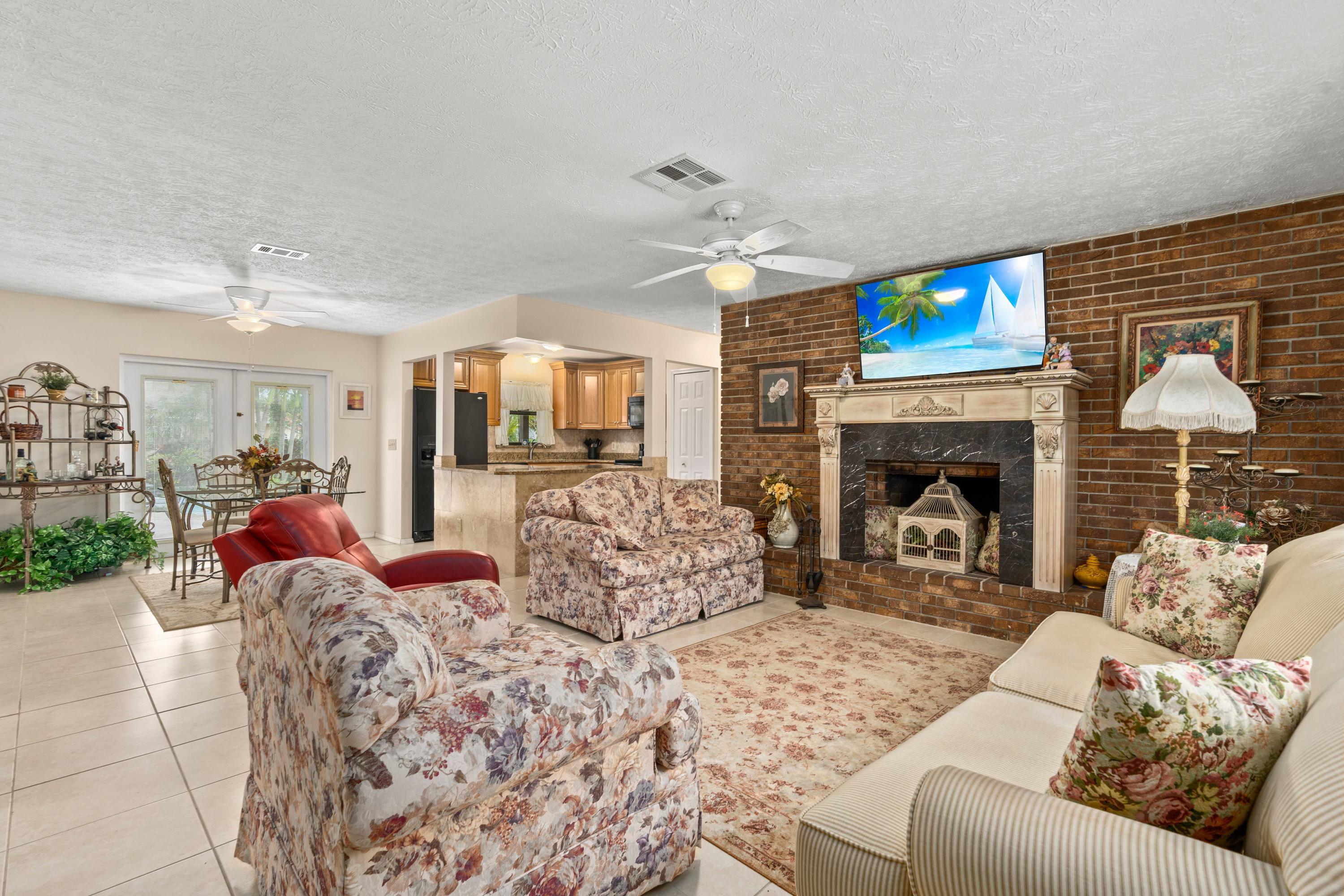 1282 Southwest Chase Road Port St. Lucie, FL 34953 - Photo 5 of 27 living