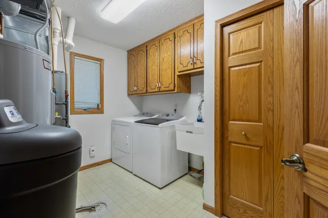 $289,900 | 2508 Woodridge Lane, Brainerd, MN 56401