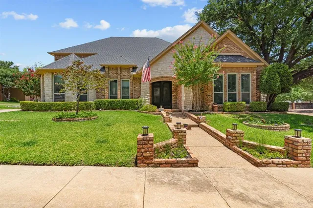 $647,950 | 1209 Hillandale Court, Bedford, TX 76021