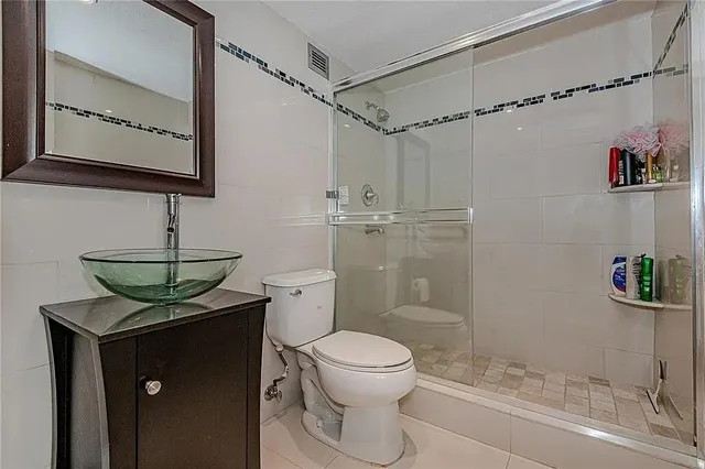 $3,600 | 1600 South Ocean Drive, Unit 3J, Hollywood, FL 33019