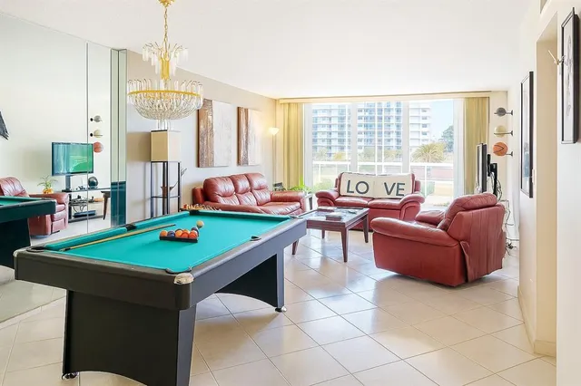 $3,600 | 1600 South Ocean Drive, Unit 3J, Hollywood, FL 33019