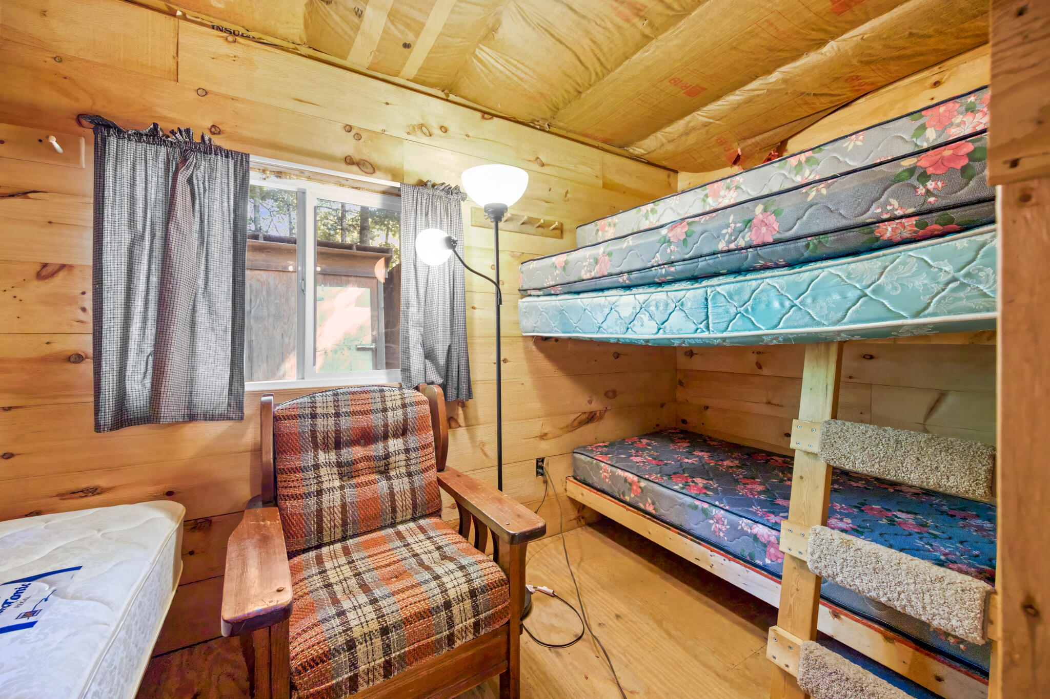 389 Airline Road Ellsworth, ME 04605 - Photo 32 of 53 Guest House Bedroom