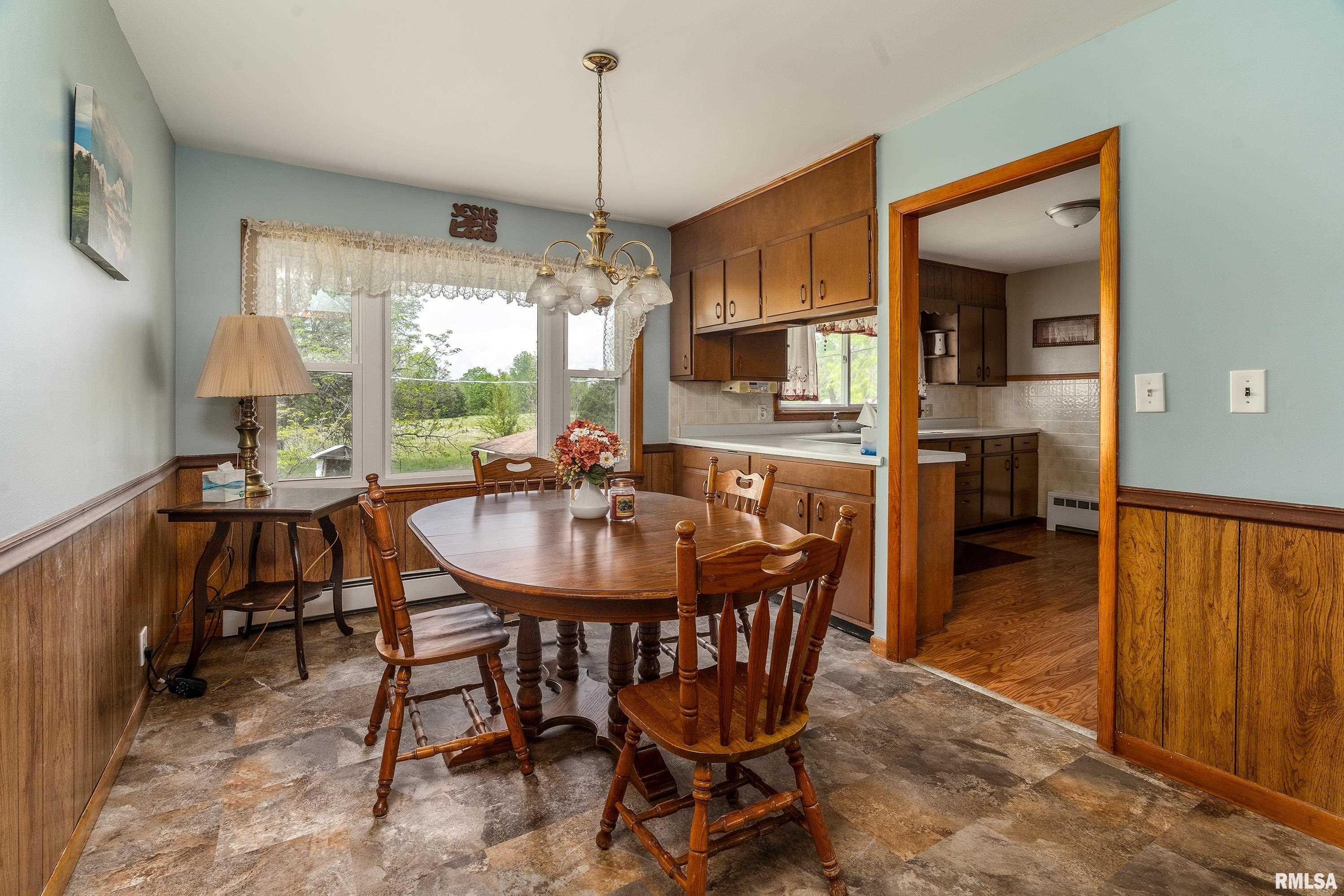 5035 Reevesville Road Grantsburg, IL 62943 - Photo 7 of 25 Gallery Image 7