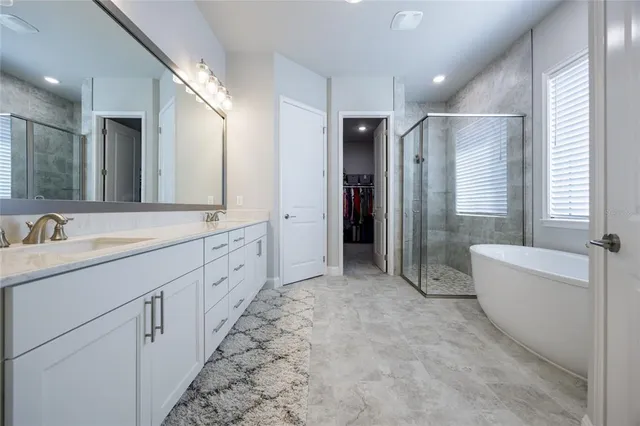 $675,000 | 11992 Southwest 32nd Lane, Gainesville, FL 32608