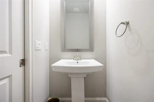 $675,000 | 11992 Southwest 32nd Lane, Gainesville, FL 32608