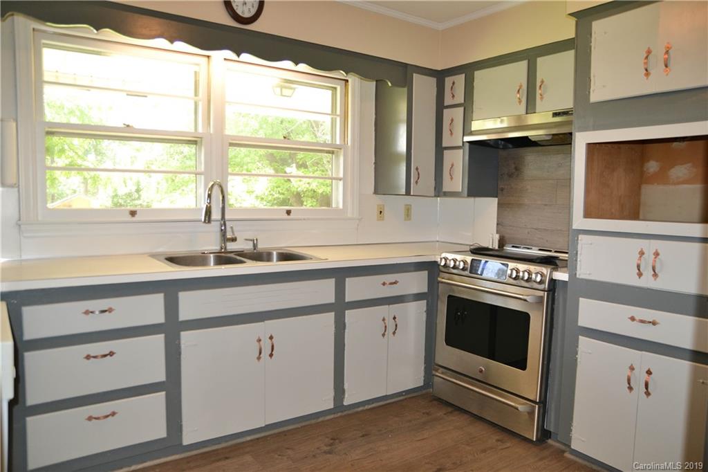 565 Morehead Road Marion, NC 28752 - Photo 15 of 29 Gallery Image 15