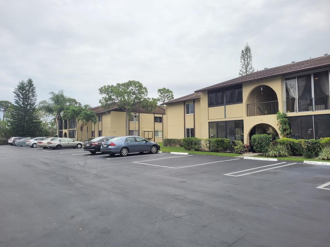 320 Pine Ridge Circle, Unit A1 Greenacres, FL 33463 - Photo 30 of 65 20220403_132333