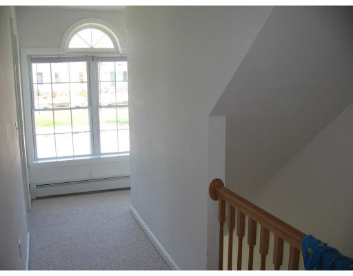 125 Benjamin Road Shirley, MA 01464 - Photo 13 of 23