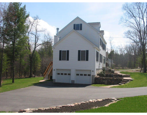125 Benjamin Road Shirley, MA 01464 - Photo 9 of 23