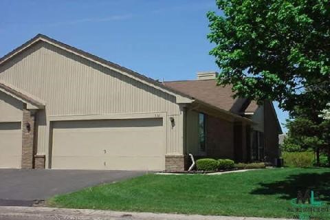 516 Tennyson Rochester, MI 48307 - Photo 1 of 4 619111.JPG