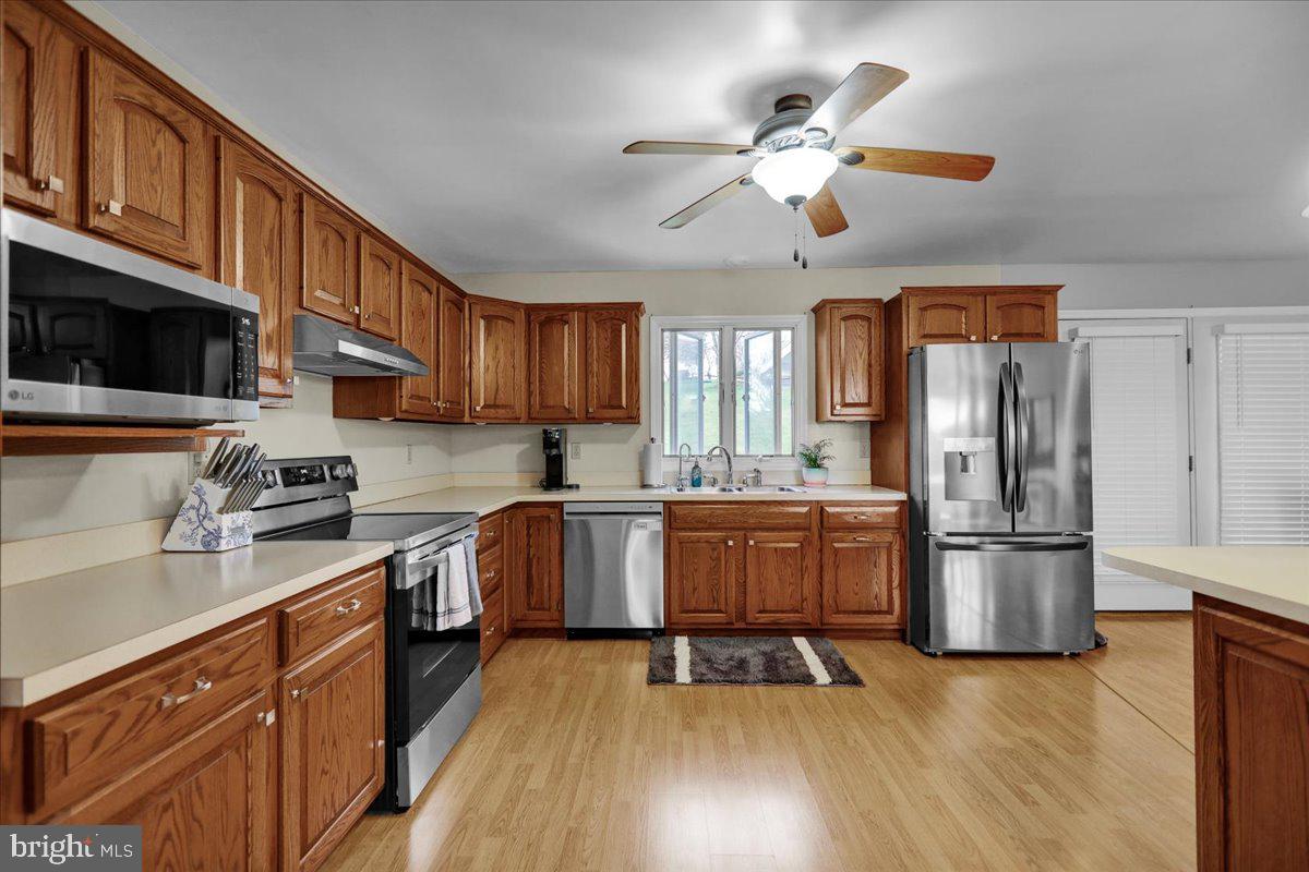 23 Parkside Inn Road Bernville, PA 19506 - Photo 8 of 34 Gallery Image 8