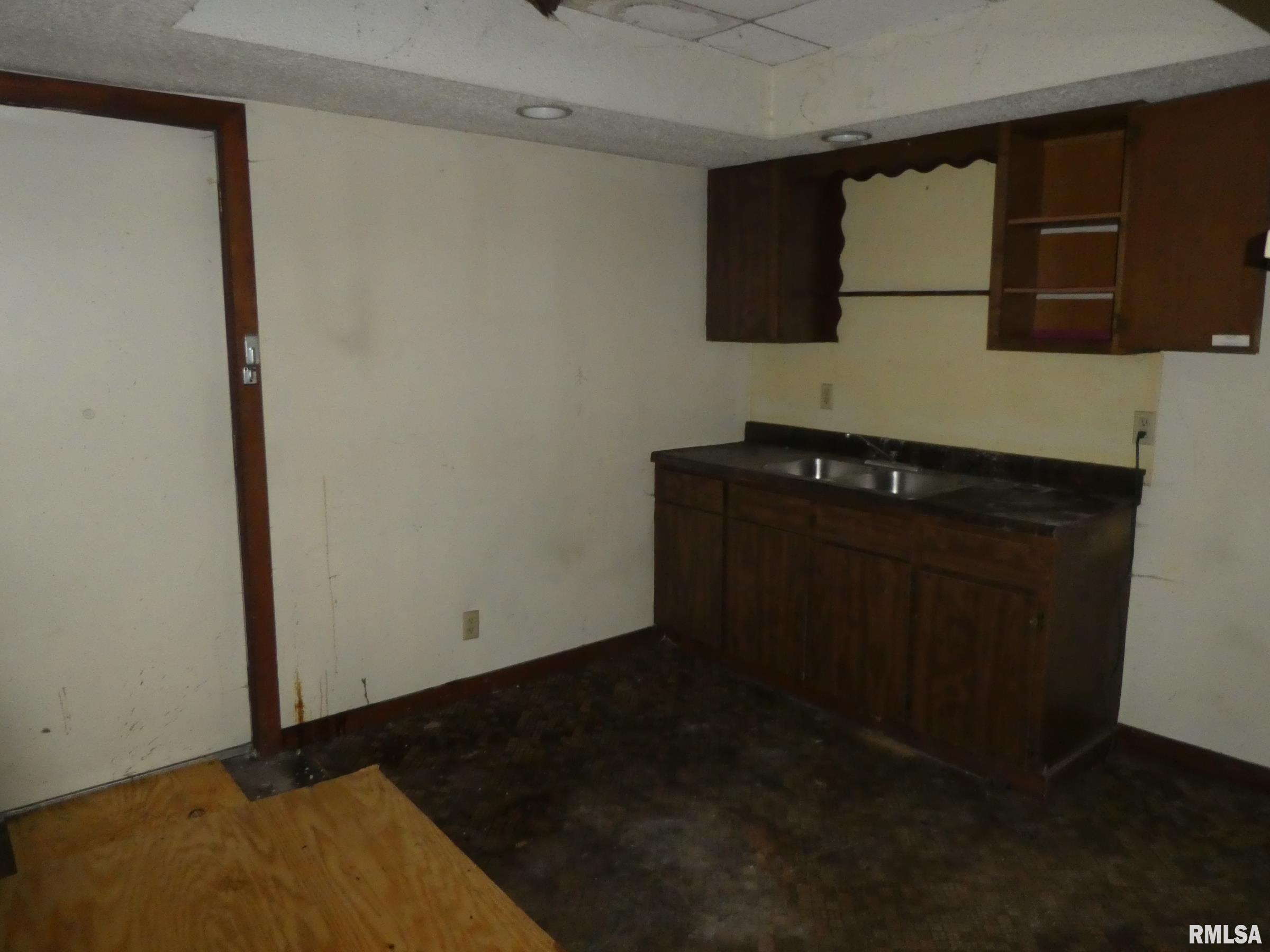 820 East Scarritt Street Springfield, IL 62703 - Photo 4 of 24 Gallery Image 4