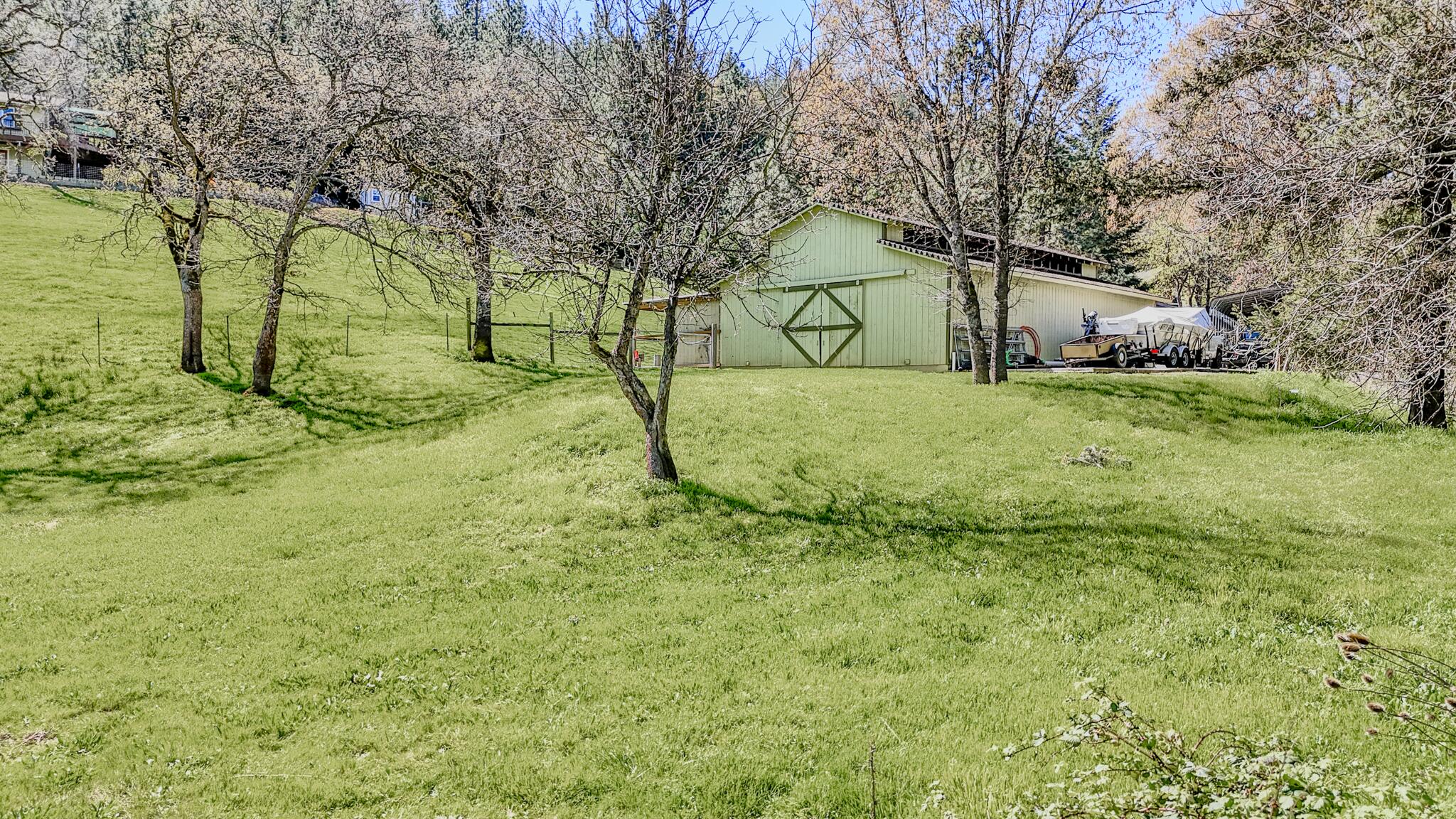 4131 West Griffin Creek Road Medford, OR 97501 - Photo 36 of 41 DJI_20260328032536_0664_D-HDR
