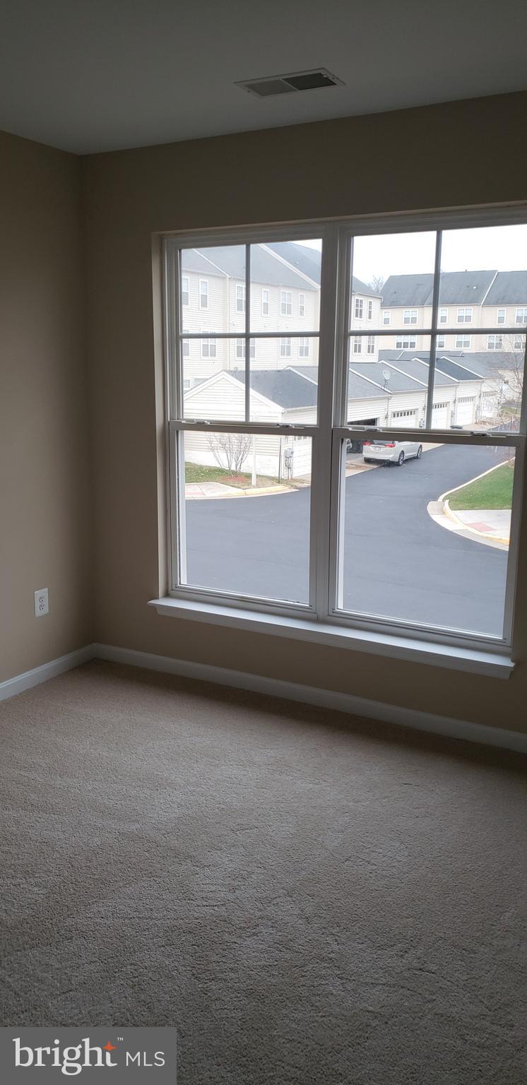 9037 Ribbon Falls Loop Bristow, VA 20136 - Photo 10 of 20 Gallery Image 10