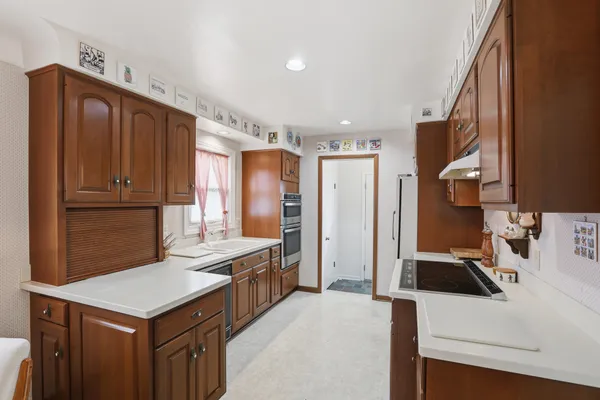 $599,900 | 972 Northlawn Boulevard, Birmingham, MI 48009