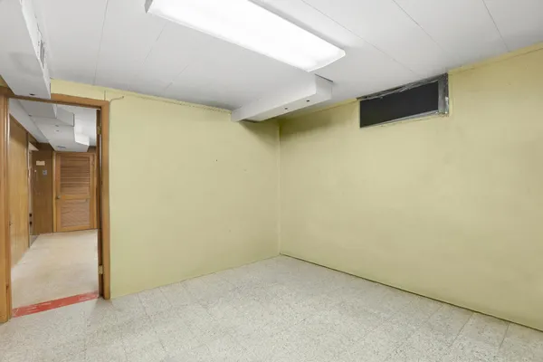 $599,900 | 972 Northlawn Boulevard, Birmingham, MI 48009