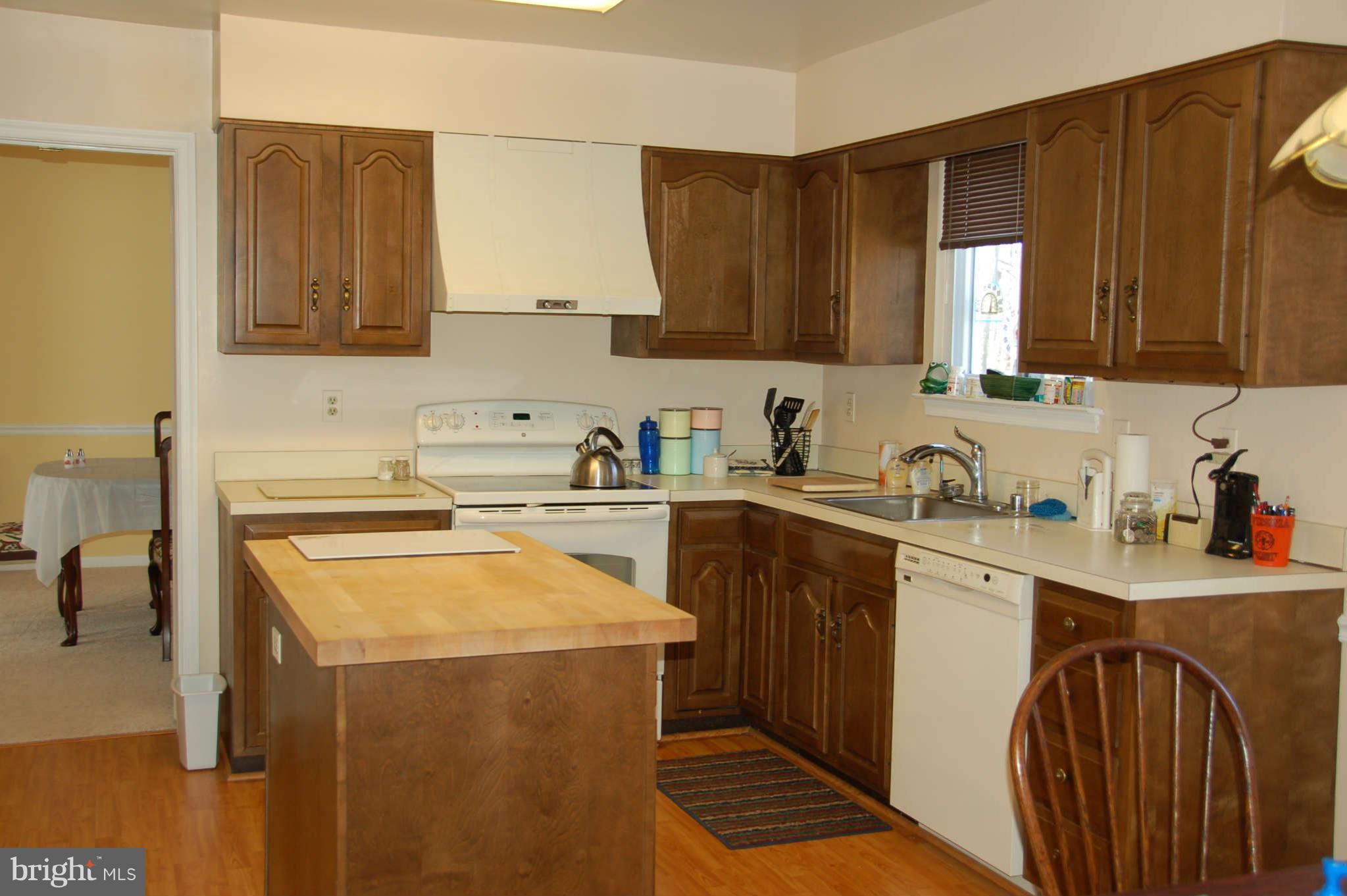 2228 Falling Creek Road Silver Spring, MD 20904 - Photo 7 of 30 Kitchen Photo 1