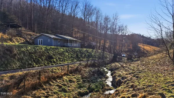 $575,000 | 431 Strong Hollow Lane, Fort Blackmore, VA 24250