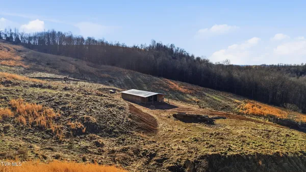 $575,000 | 431 Strong Hollow Lane, Fort Blackmore, VA 24250