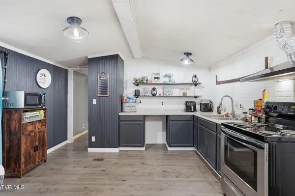 $575,000 | 431 Strong Hollow Lane, Fort Blackmore, VA 24250