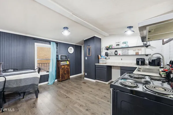 $575,000 | 431 Strong Hollow Lane, Fort Blackmore, VA 24250