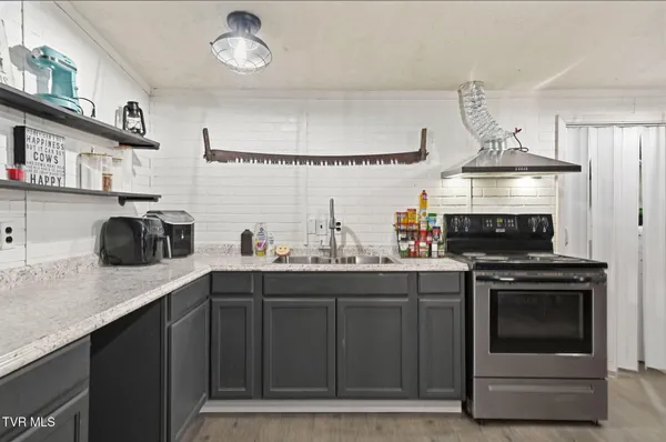 $575,000 | 431 Strong Hollow Lane, Fort Blackmore, VA 24250