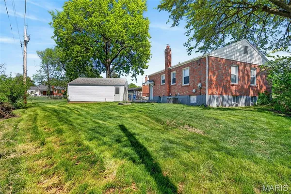 $159,900 | 9233 Meadowbrook Lane, Overland, MO 63114