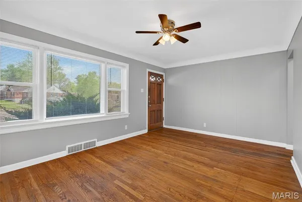 $159,900 | 9233 Meadowbrook Lane, Overland, MO 63114