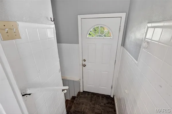 $159,900 | 9233 Meadowbrook Lane, Overland, MO 63114