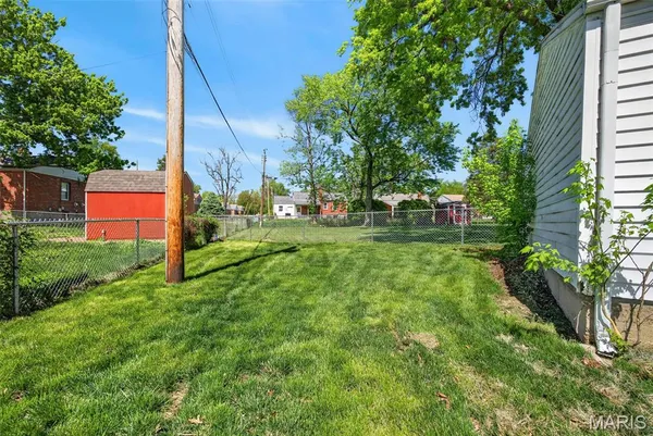 $159,900 | 9233 Meadowbrook Lane, Overland, MO 63114