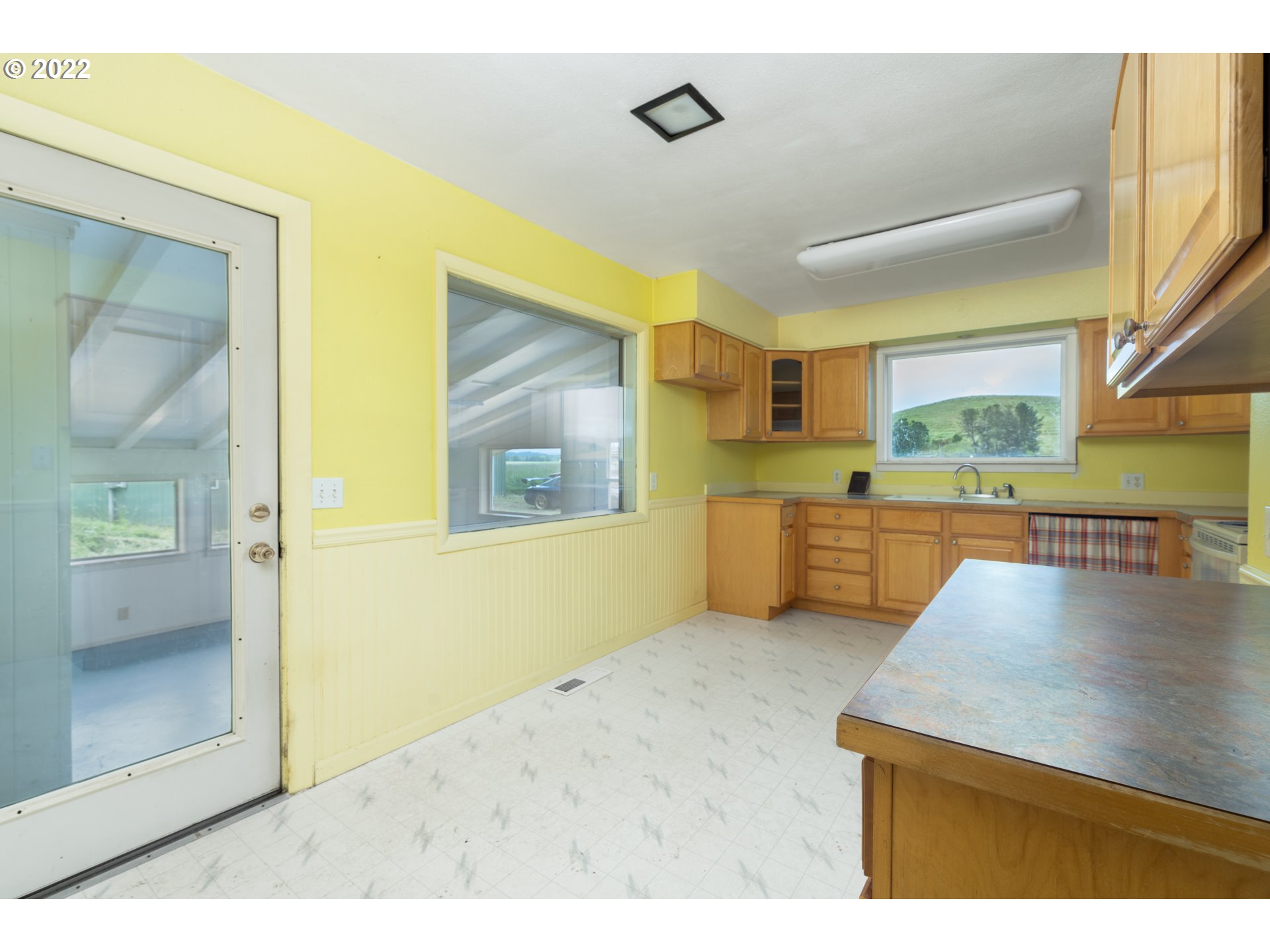 163 Rochester Bridge Road Oakland, OR 97462 - Photo 6 of 22 Gallery Image 6