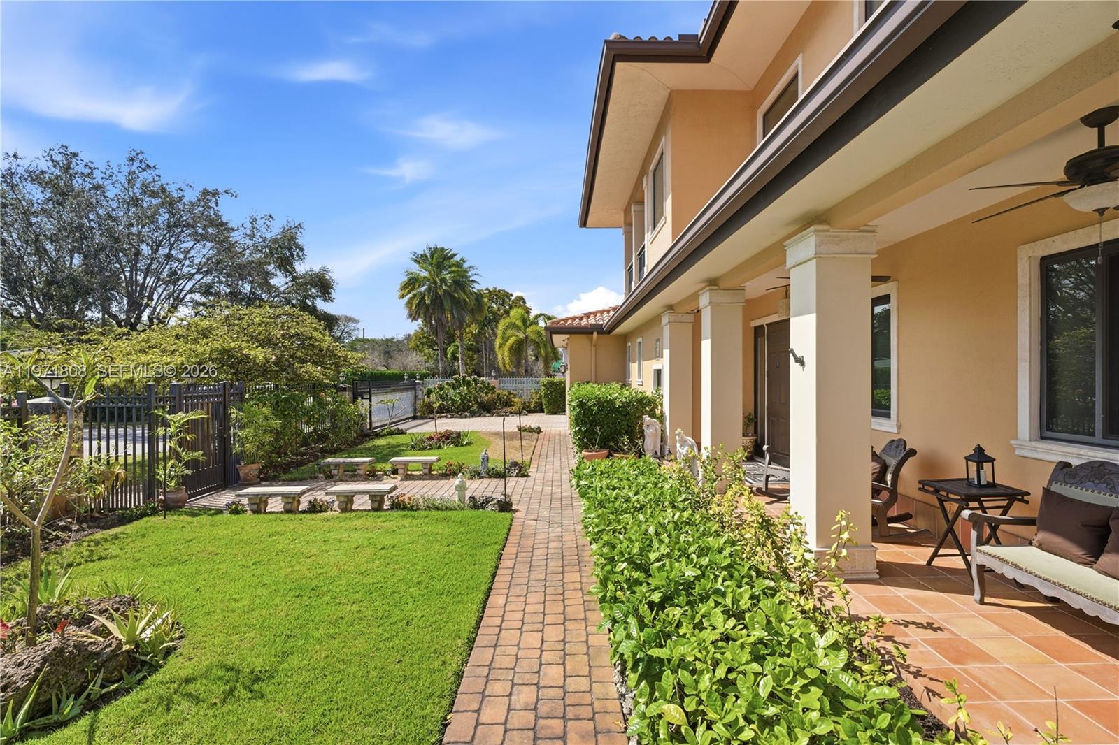 4251 Southwest 11th Street Miami, FL 33134 - Photo 3 of 38