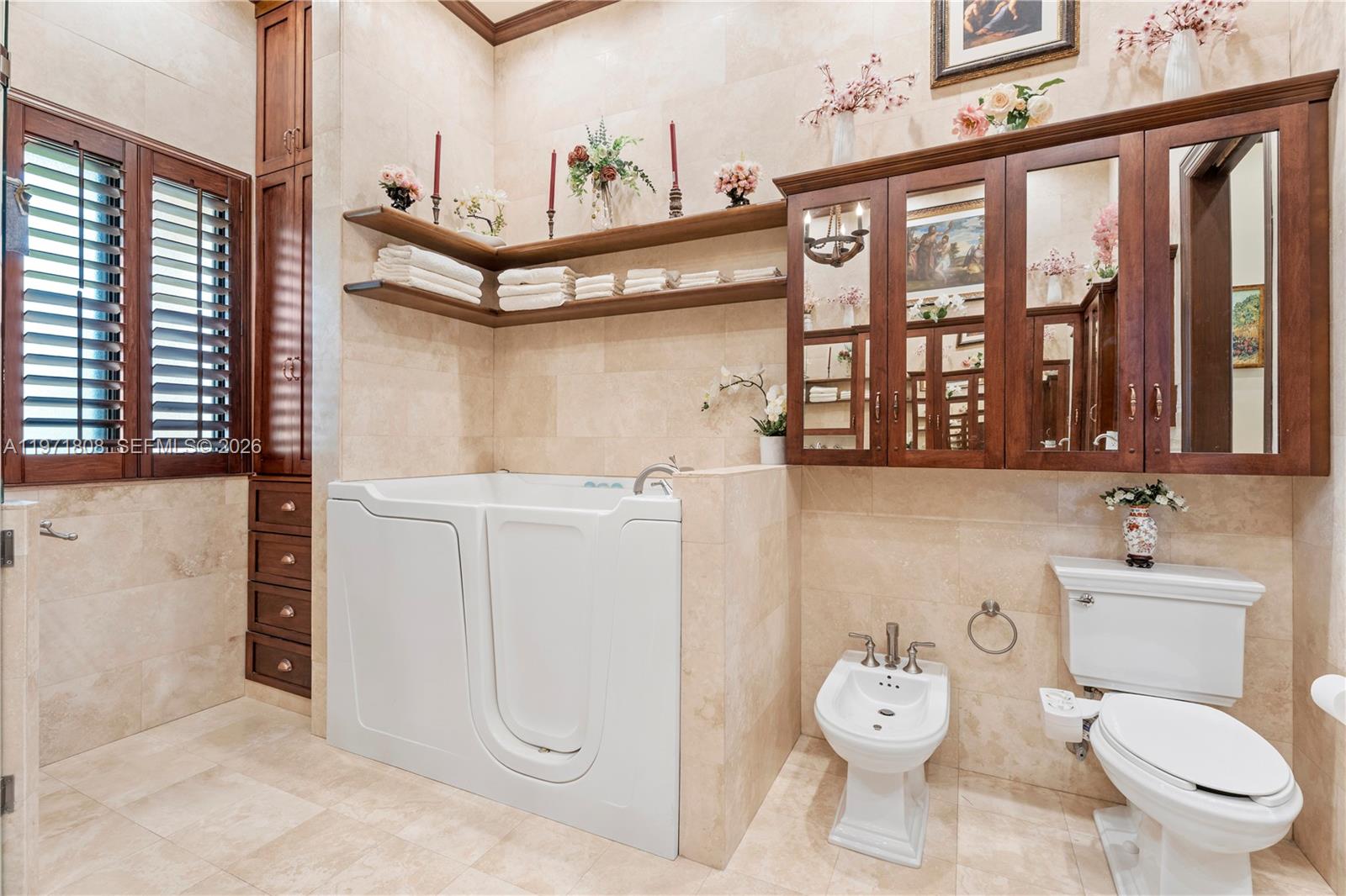 4251 Southwest 11th Street Miami, FL 33134 - Photo 10 of 38