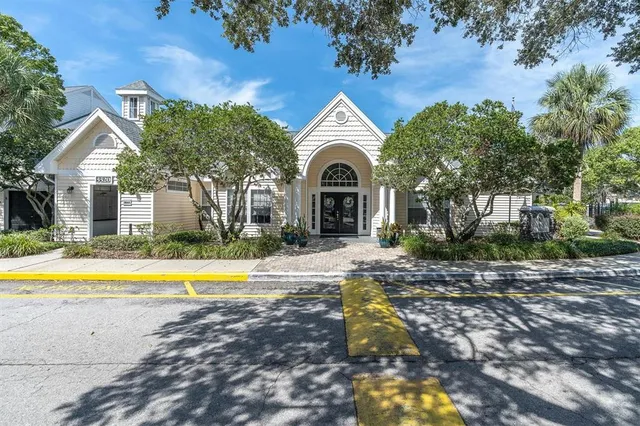 $179,900 | 3260 Haviland Court, Unit 102, Palm Harbor, FL 34684