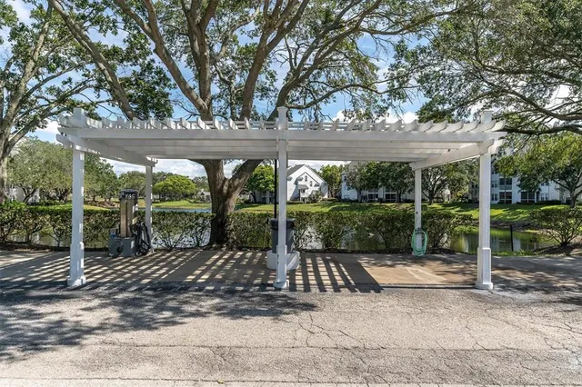 $179,900 | 3260 Haviland Court, Unit 102, Palm Harbor, FL 34684