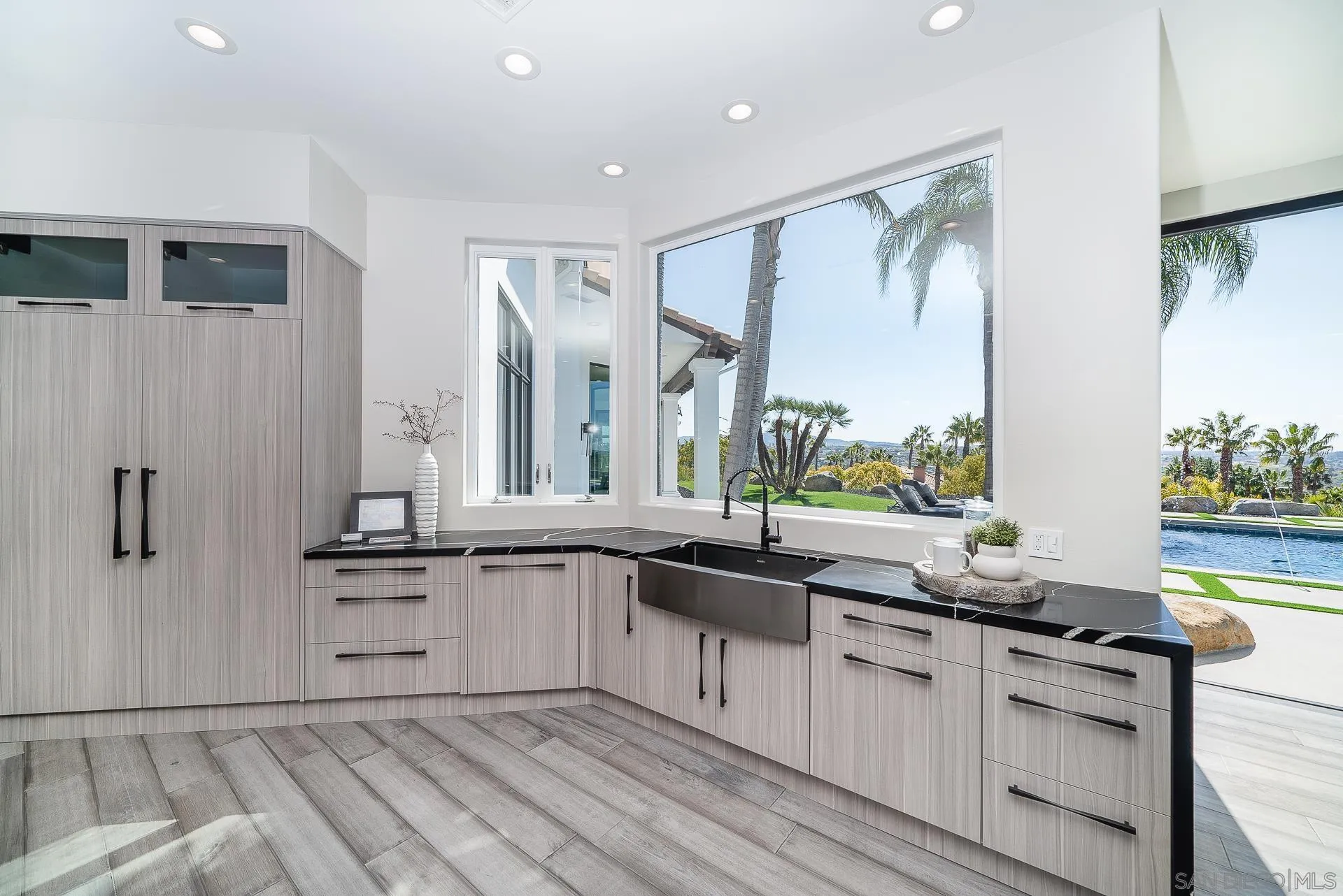 7588 Vista Rancho Court Rancho Santa Fe, CA 92091 - Photo 10 of 39 Gallery Image 10