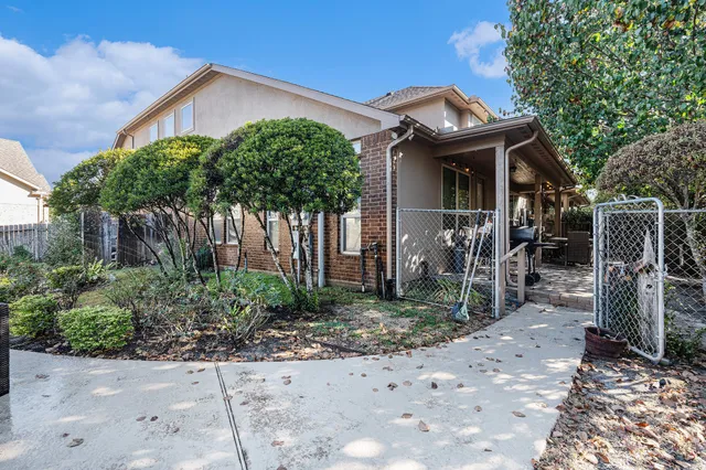 $339,000 | 9039 Centennial Drive, Conroe, TX 77384