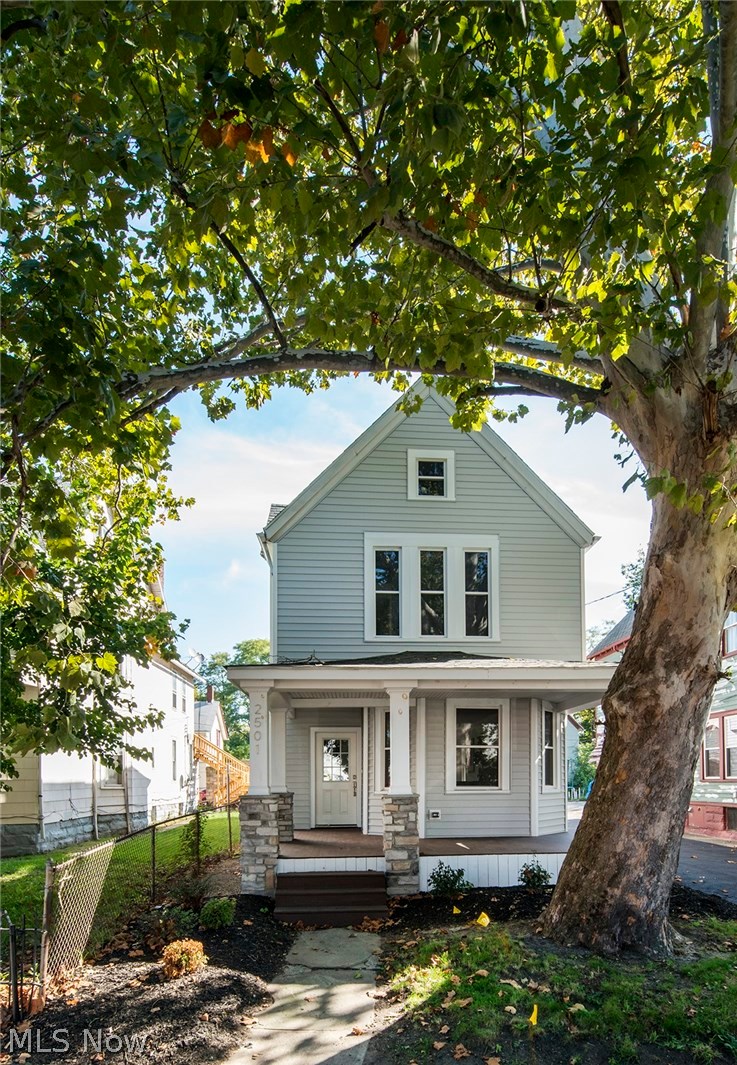 2501 Scranton Road Cleveland, OH 44113 - Photo 3 of 30 Gallery Image 3