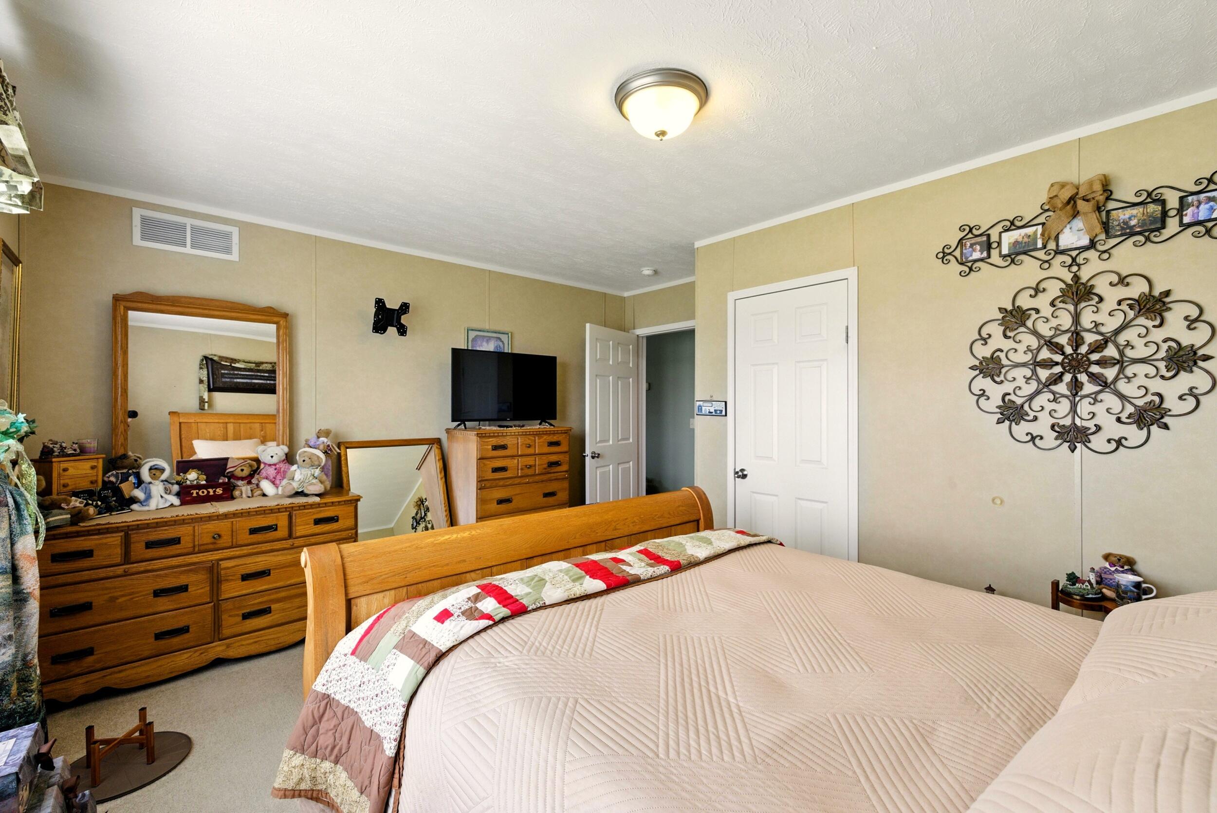358 Quillen Chapel School Road Campton, KY 41301 - Photo 21 of 33 img_3527