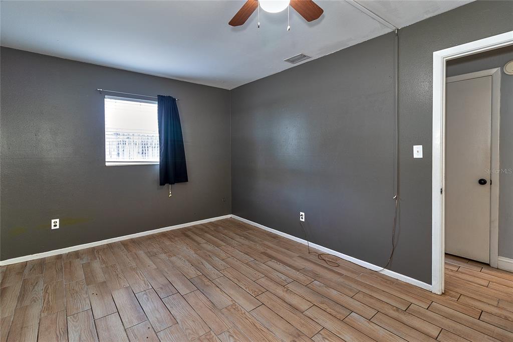 831 Lakeside Drive Largo, FL 33778 - Photo 24 of 43