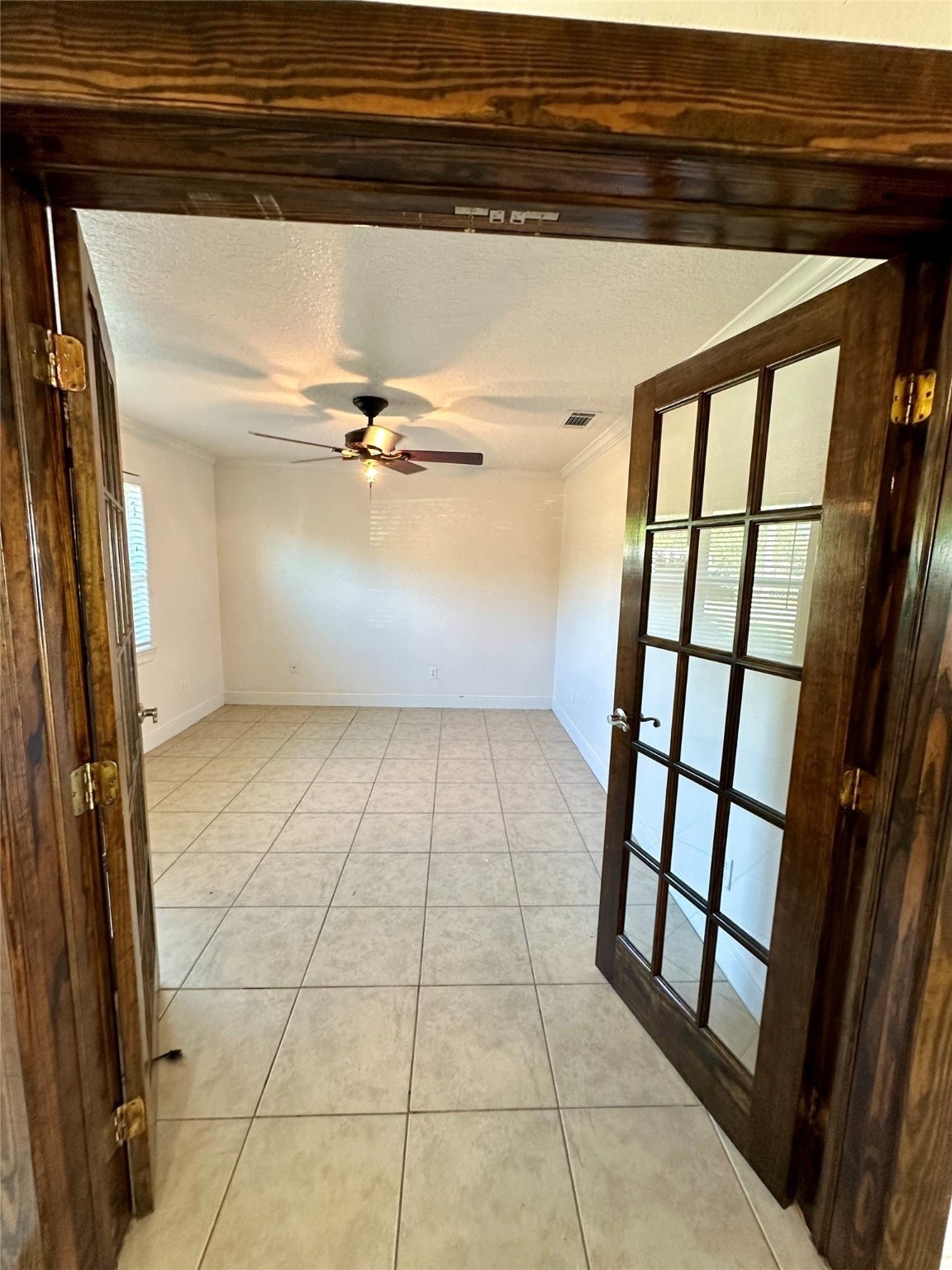 415 2nd Street San Leon, TX 77539 - Photo 8 of 19
