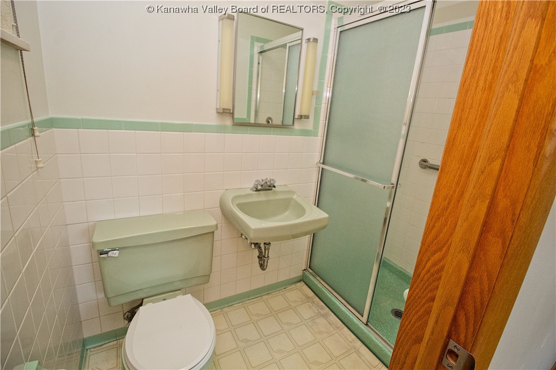 216 Forrest Road Hurricane, WV 25526 - Photo 23 of 48 Gallery Image 23