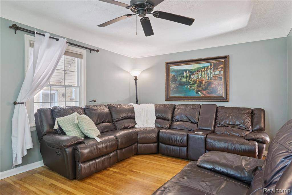 15224 Champaign Road Allen Park, MI 48101 - Photo 10 of 46 Gallery Image 10